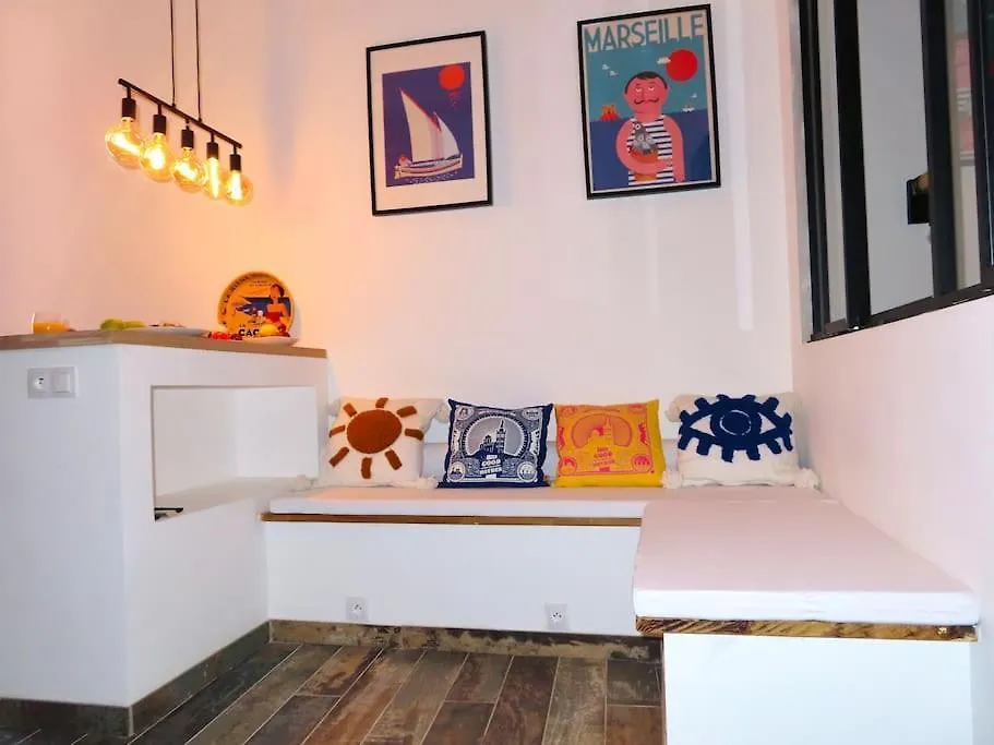 アパート Studio Central Ancien Hotel Salomon Xvie Siecle マルセイユ